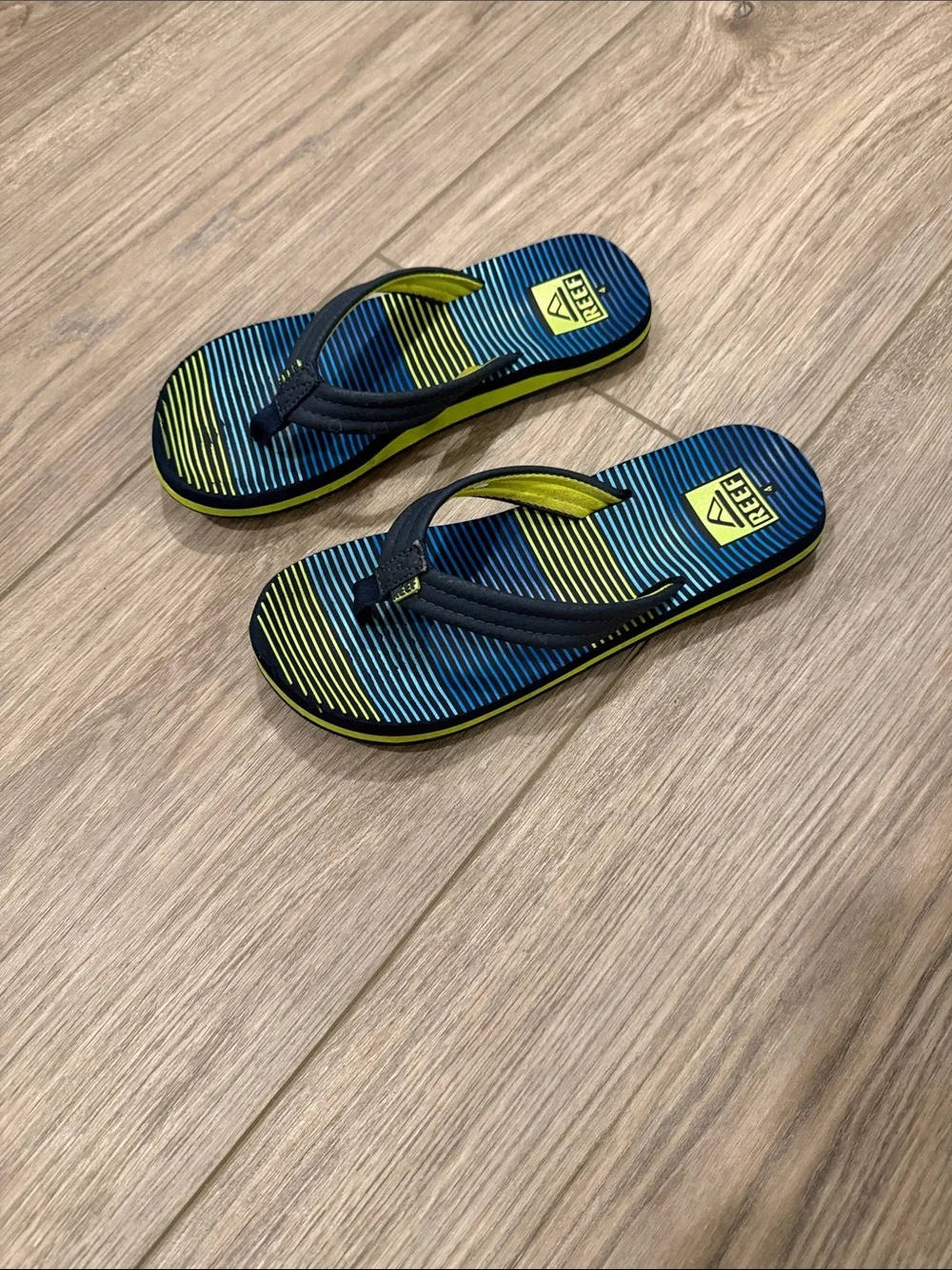 Reef Kids Navy & Lime Striped Flip Flops